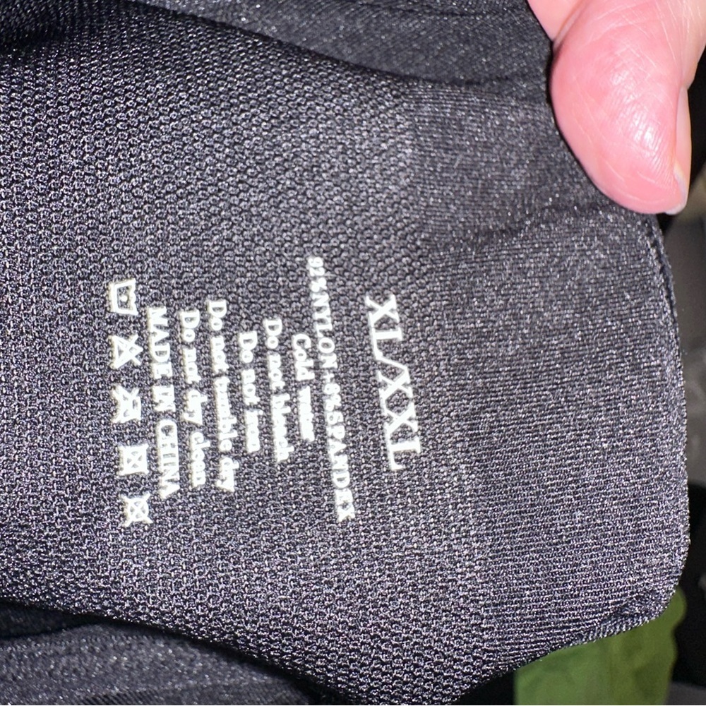 Elegant Black Women's Bodysuit - Picture 3 of 3